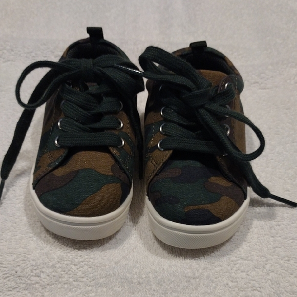 GAP Other - Kids Camouflage Sneakers